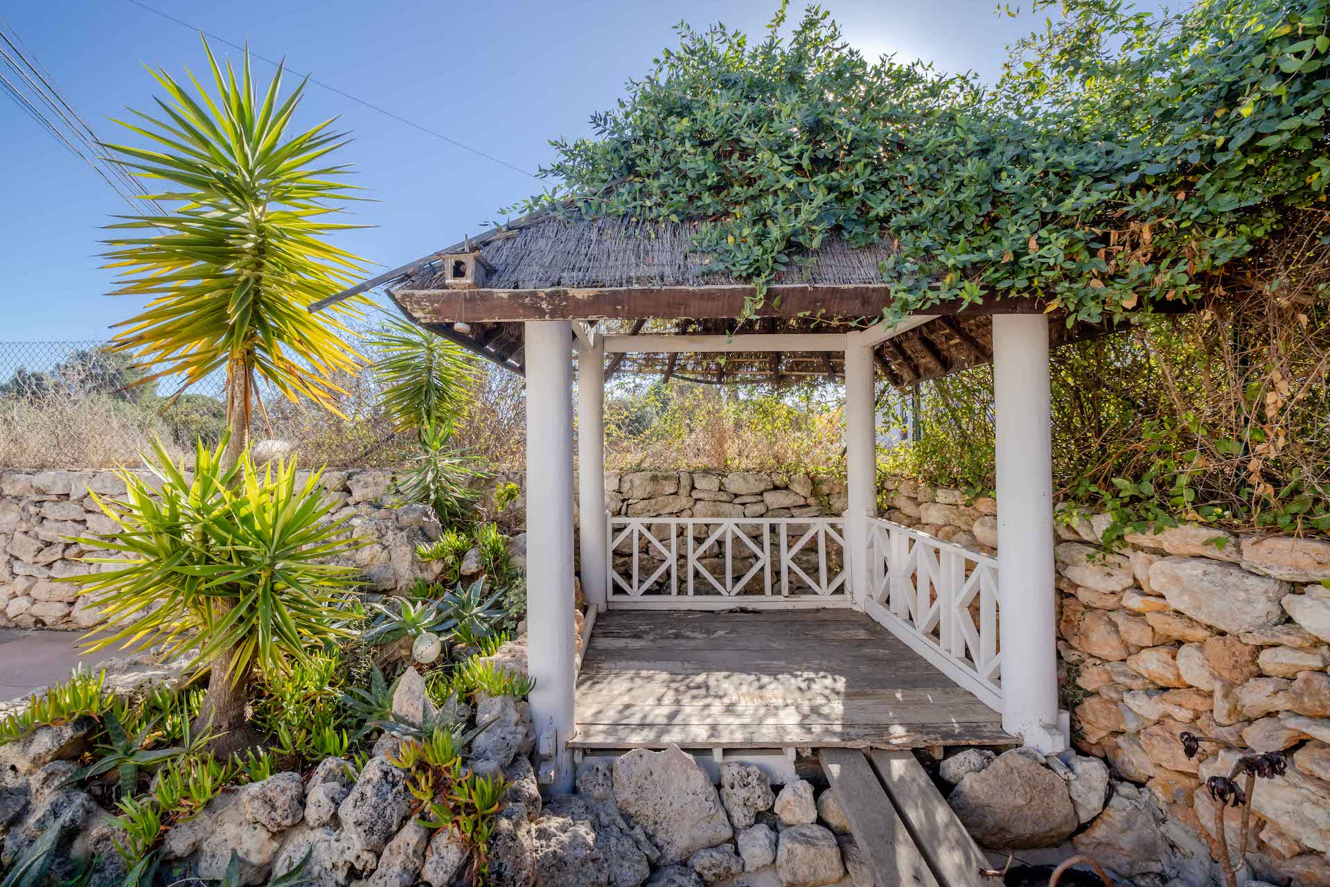 Resa estates Ibiza for sale te koop finca santa gertrudis interior gazebo.JPG